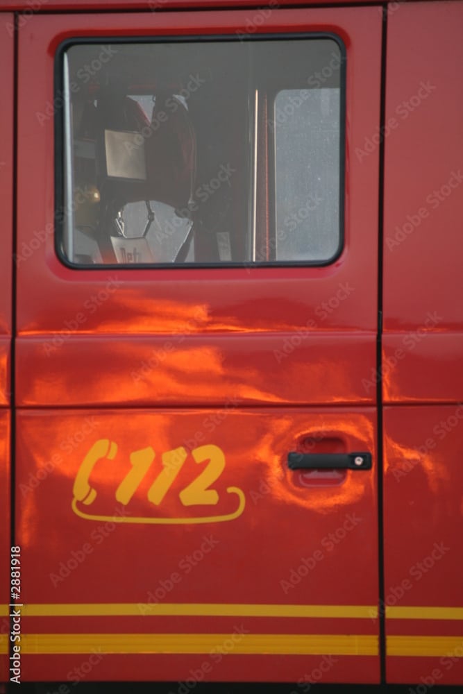 800x1080 Feuerwehrfahrzeug 112